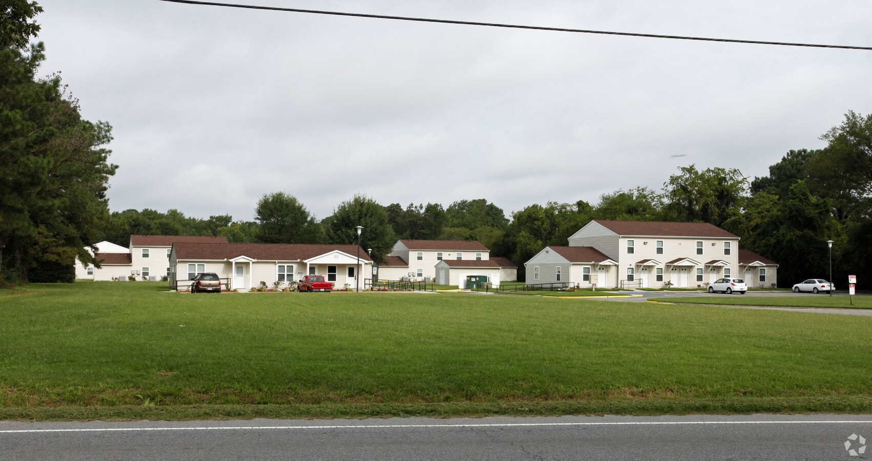 Photo - Chuckatuck Square Apartments