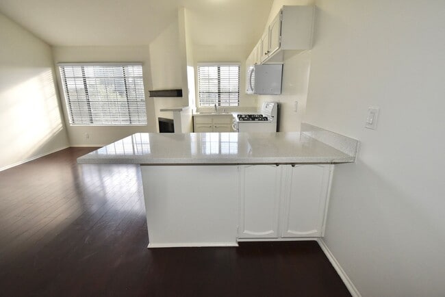 5744 Colfax Ave Unit 06