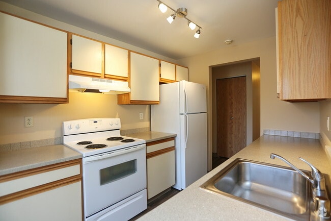 3BR, 2BA – 1,197 SF