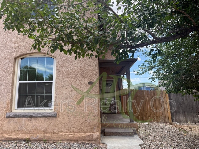 Photo - 518 W 9th St