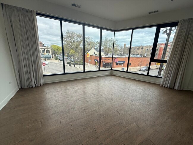 Photo - 3462 N Lincoln Ave