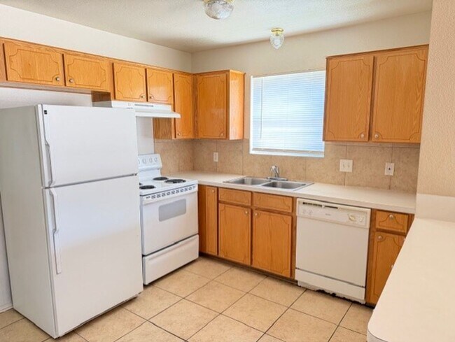 Photo - 3803 Woodrow Dr Unit D