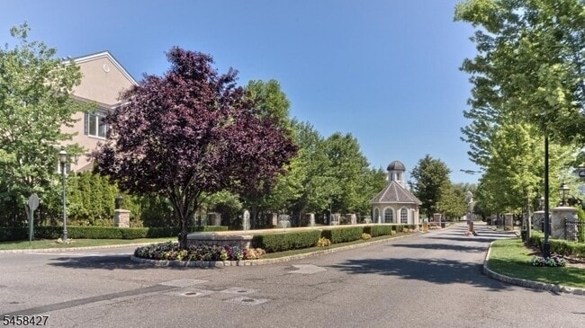 Photo - 10 Devonshire Dr