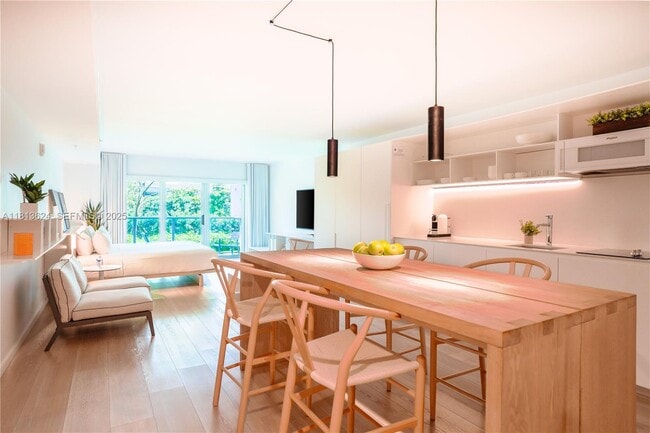 Building Photo - 291 Bal Bay Dr Unit 105