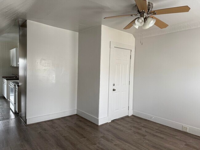 Photo - 316 Douglas St Unit 3