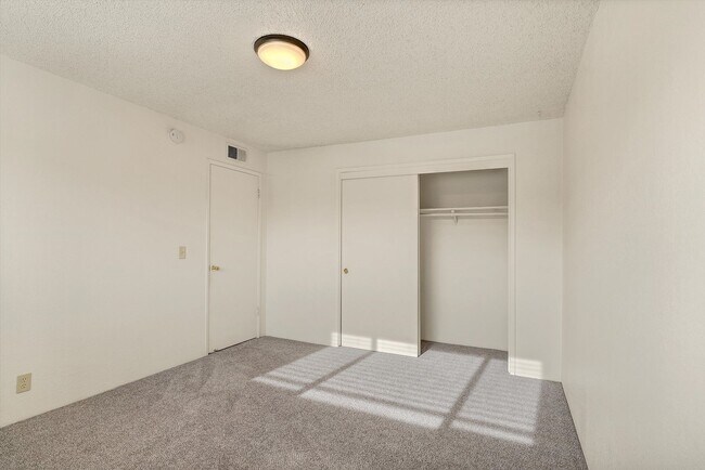 El Sereno Apartments