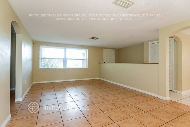 1741 Dartmouth Dr