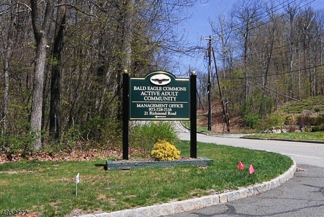 Photo - 6303 Richmond Rd