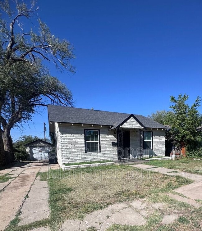 Building Photo - 4240 SW 10th Ave Rental