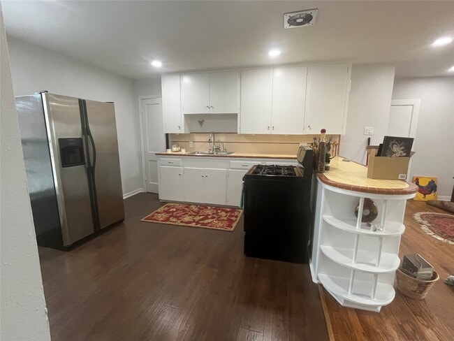 Photo - 603 Moody St