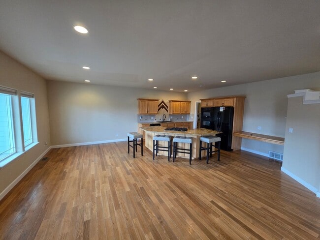 Photo - Wonderful Duplex in Eagle Ridge