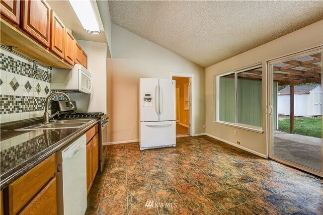 Photo - 19670 SE 259th St