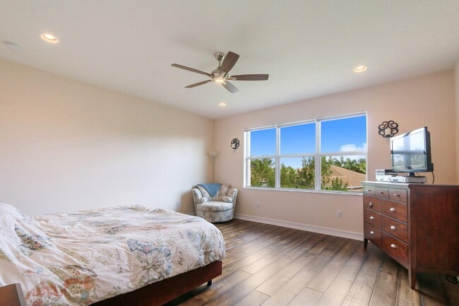 Photo - 8185 Fiera Ridge Dr