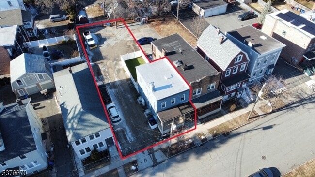 Photo - 38 Willowdale Ave