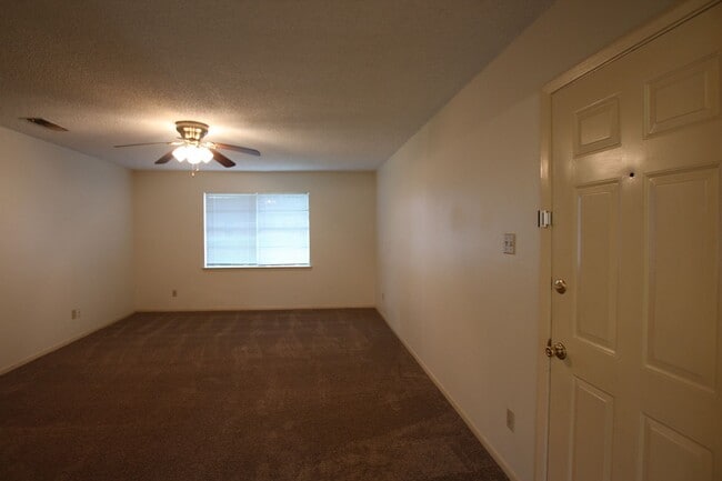 Photo - 12414 Cimmarron Dr