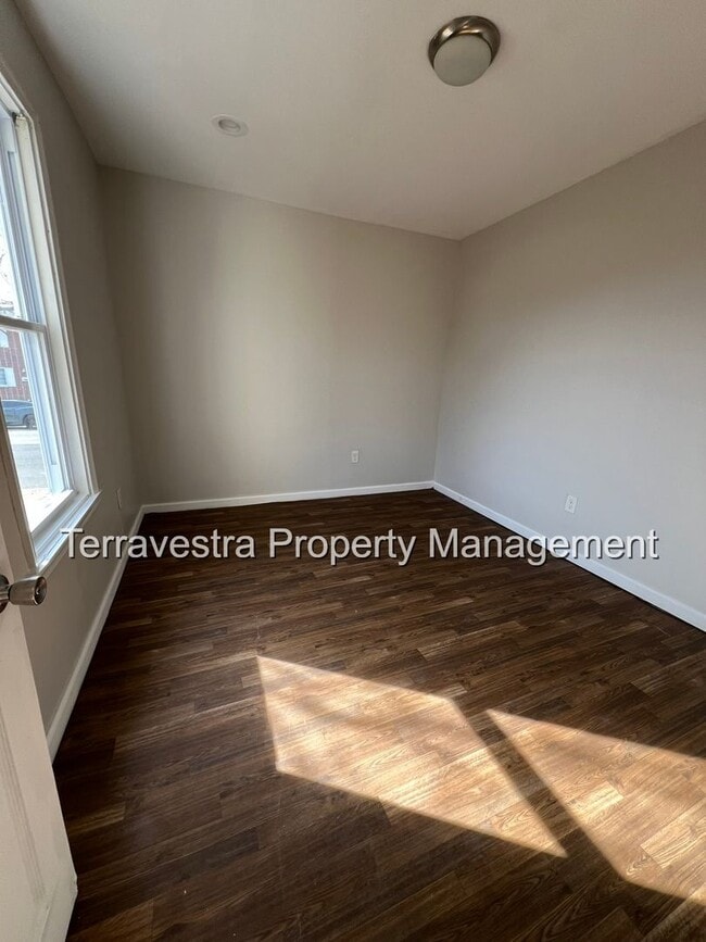 Photo - 711 N 3rd St Unit 1