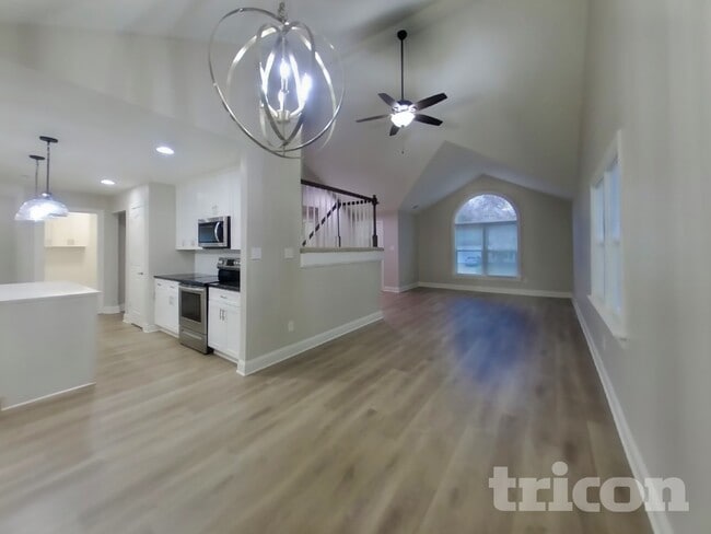 Photo - 2501 Haybrook Ln