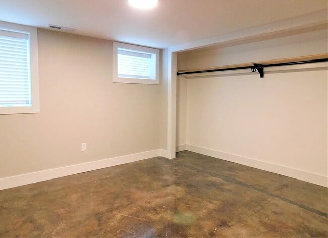 Photo - 7321 SE Ellis St Unit Ellis Street Basement Apt