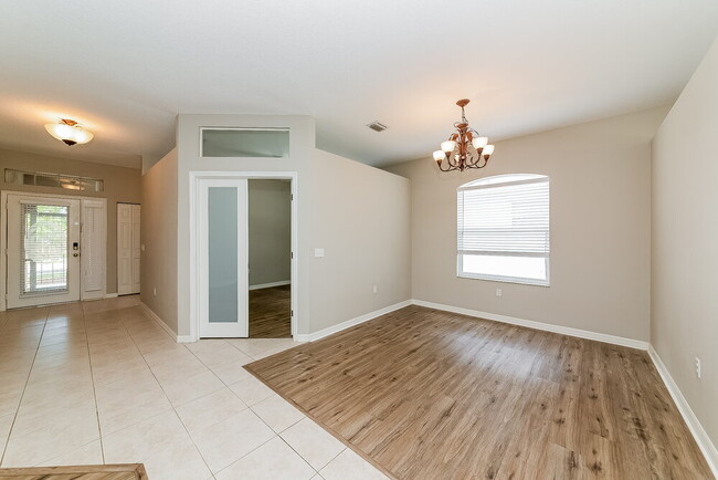 Photo - 1252 Millbrook Cir