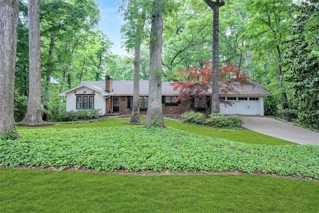 Photo - 5592 Colton Dr NE