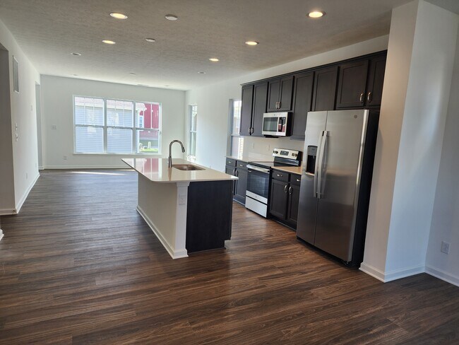 Building Photo - 326 N Warman Ave Rental