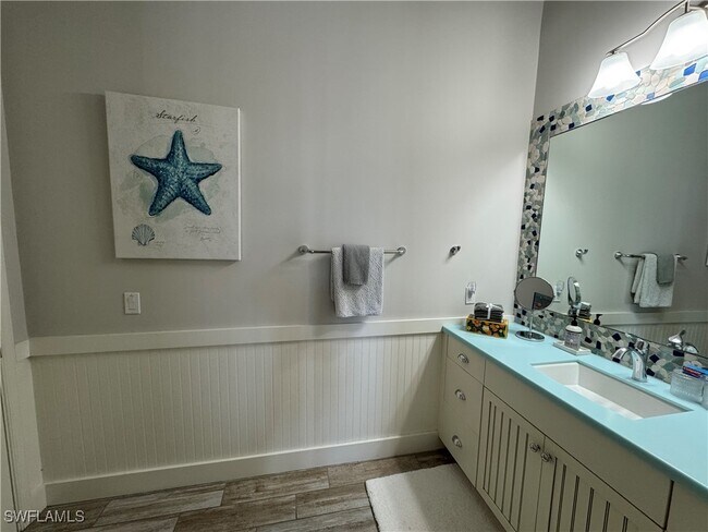 Building Photo - 3127 SE 22nd Pl