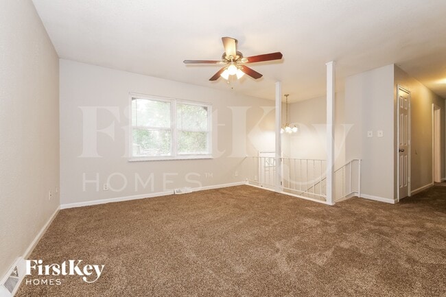 309 NE Sunnybrook Dr