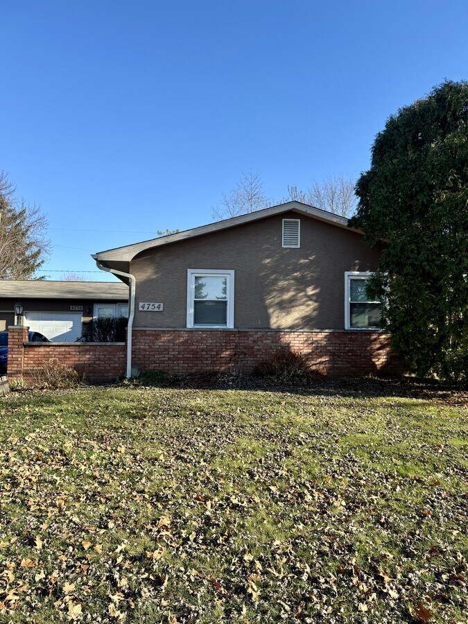 Photo - 4754 Dechant Rd Unit 1