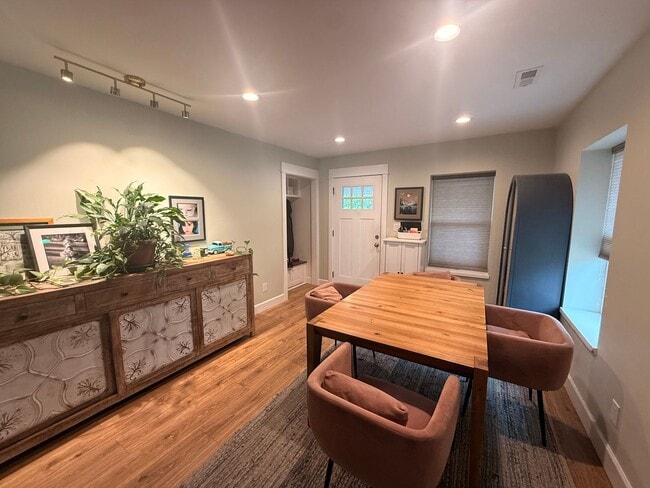 Photo - Spacious 4-Bedroom Home in the Heart of Edgewater