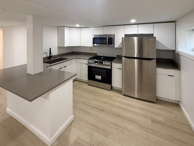Photo - 39 Schofield St Unidad Modern Studio | Fox Point | Available Now