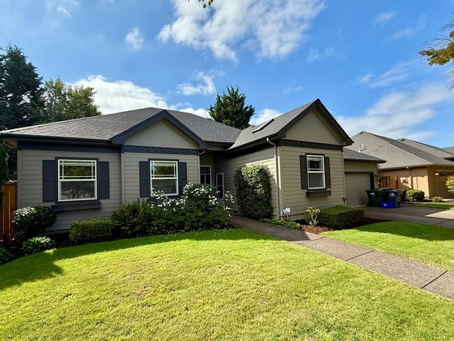 Building Photo - Single Level Cresent Meadows Home