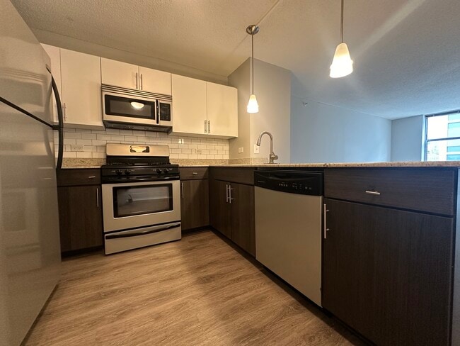 Photo - 180 N Jefferson St Unit 1302