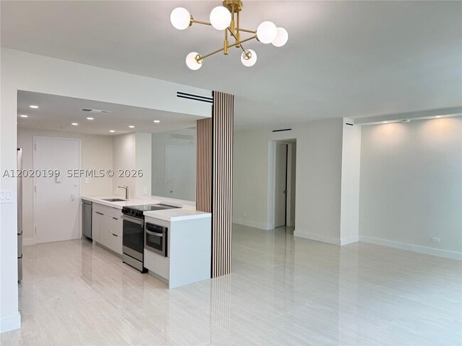 Photo - 5055 Collins Ave Unit 6F