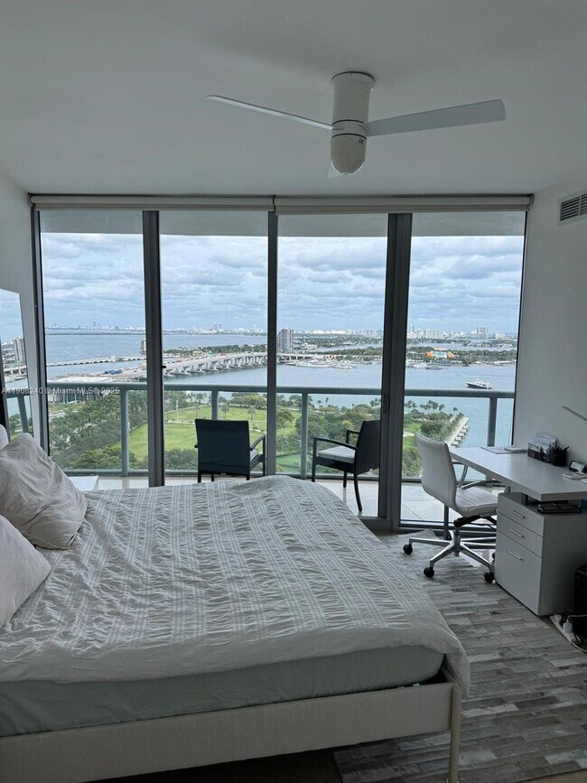 Photo - 888 Biscayne Blvd