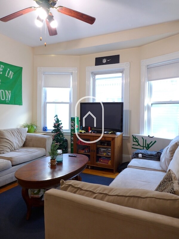 Photo - 67 Pontiac St