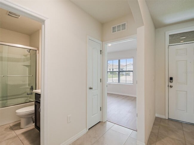 Photo - 3630 Caspian St