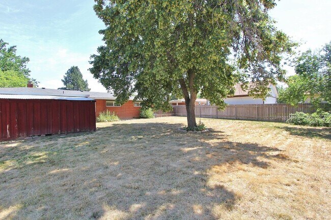 Photo - 4011 W Greenbrier Dr