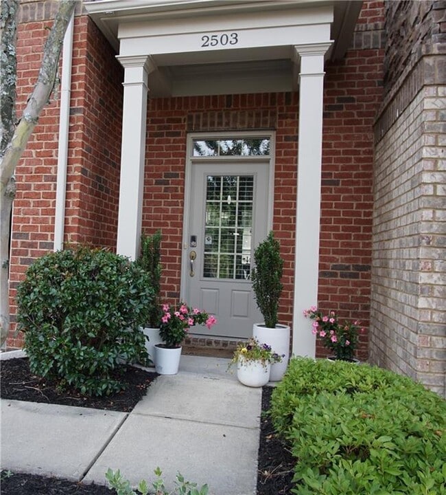 Photo - 2503 Norwood Dr SE