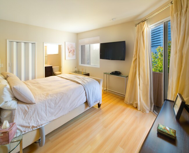 #401 bedroom