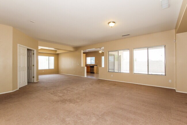 Photo - 5245 W Bowker St