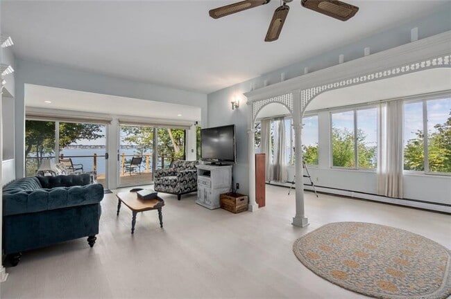 Photo - 2 Narragansett Ave