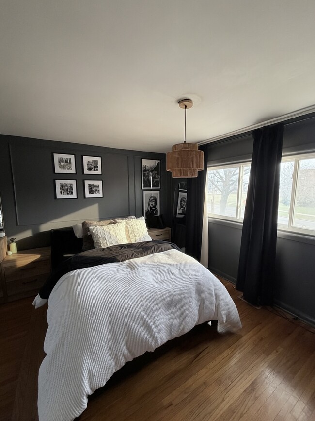 Building Photo - 8573 Wyandotte St E Unit 8573 Wyandotte St E