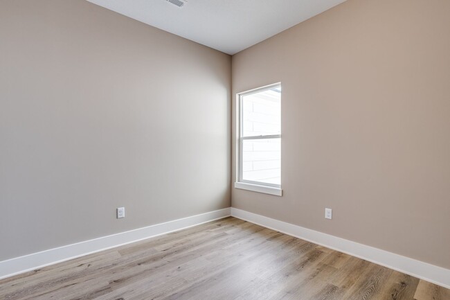 Photo - 1625 S Limuel Cir