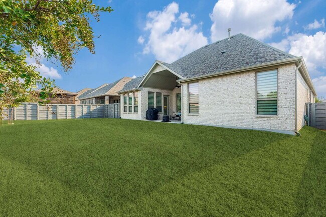 Photo - "Charming 3-Bed Haven in Little Elm with G...