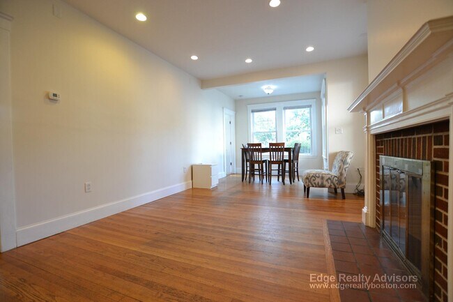 Photo - 35 Radnor Rd Unit 1