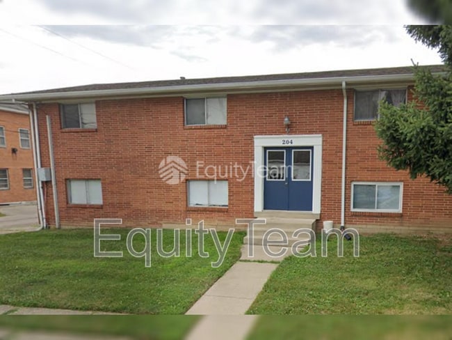 Building Photo - 204 N 10th St Unit Apt B