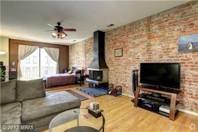 Building Photo - 1747 Church St NW Unit 5 Rental
