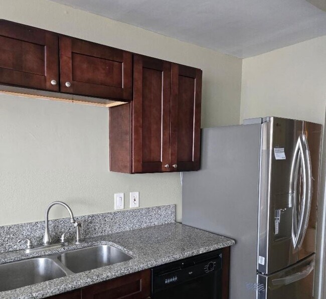 Photo - 12660 Ashford Point Dr Unidad 613