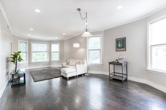 Photo - 2310 N Kenneth Ave Unit 3