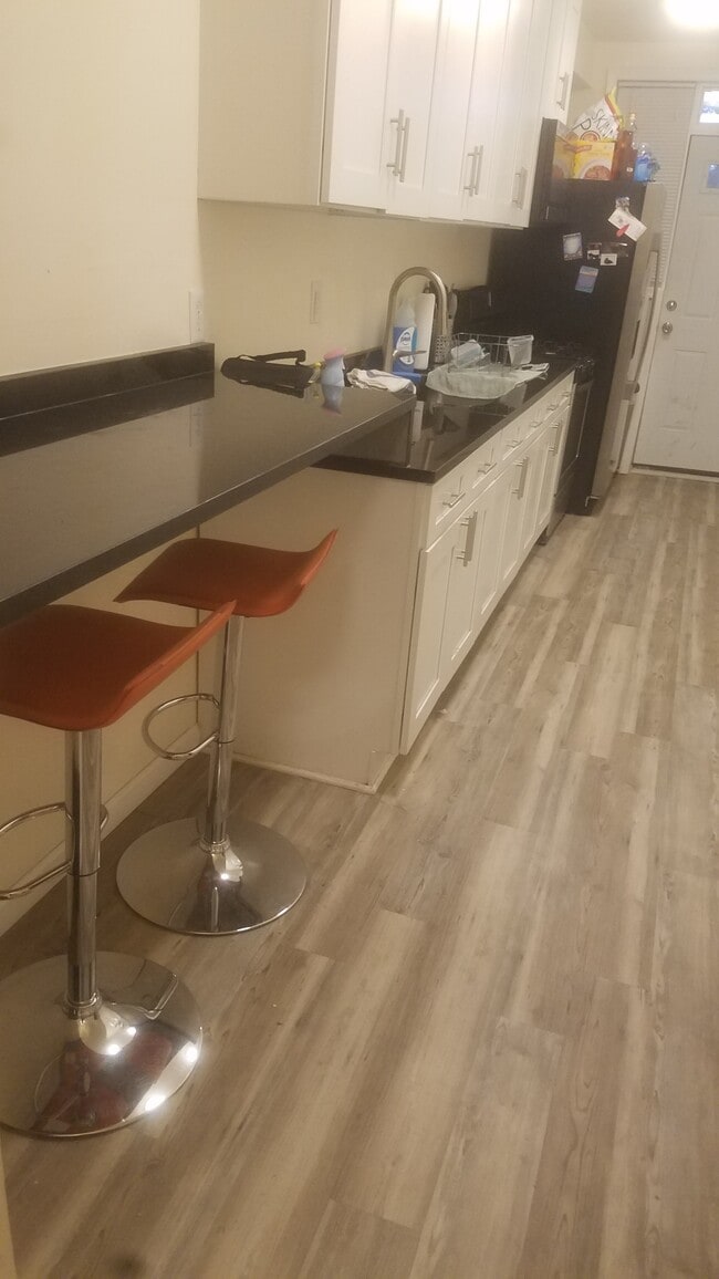 Photo - 4630 Brooks St NE Unit 4